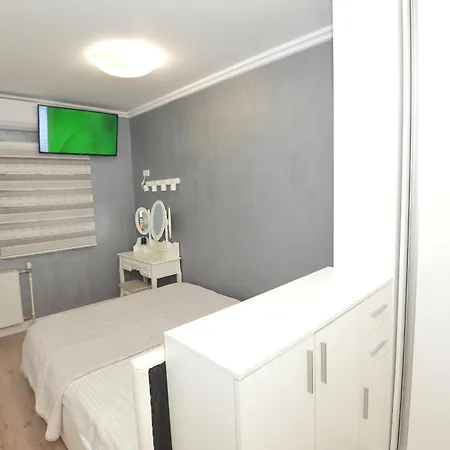Ghica Plazza D32 Apartment Bucharest