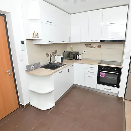 Ghica Plazza D32 Apartment Bucharest