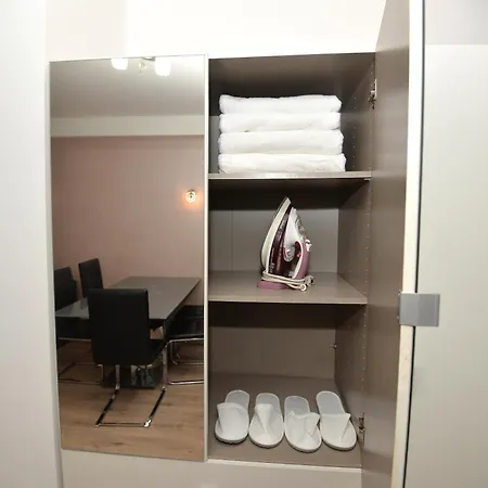 Ghica Plazza D32 Apartment *